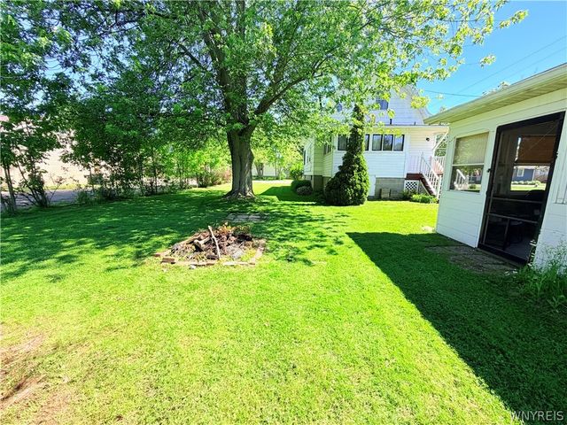 12865 Iola Drive, Hanover, NY 14081