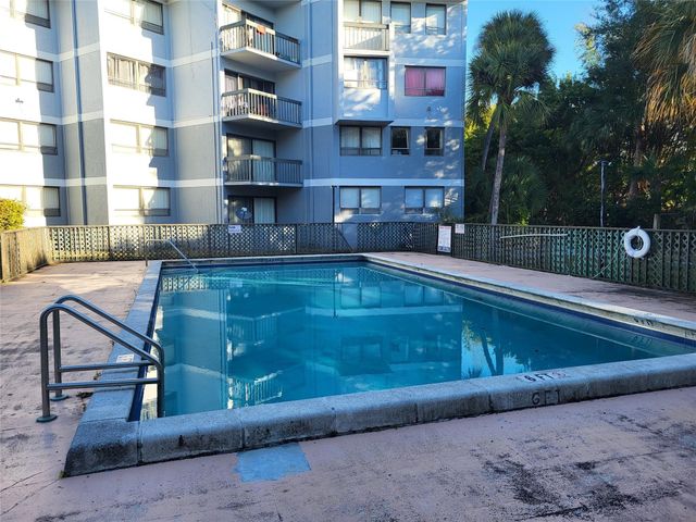 2050 N Congress Avenue 201, West Palm Beach, FL 33401