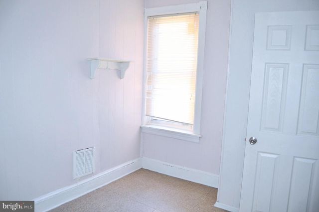 90 E STATE ST, Camden, NJ 08105