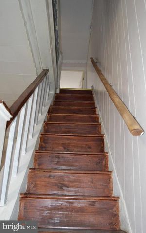 90 E STATE ST, Camden, NJ 08105