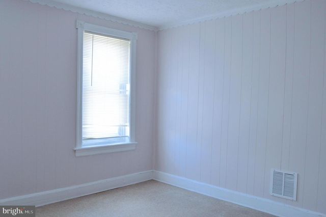 90 E STATE ST, Camden, NJ 08105