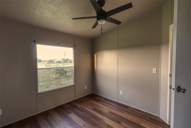 8344 Fm 697, Whitewright, TX 75491