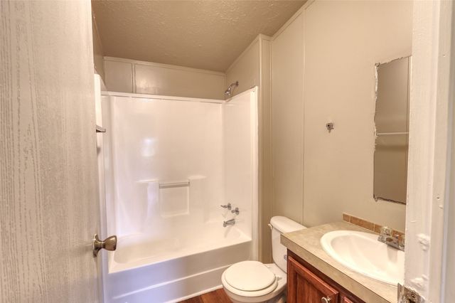 8344 Fm 697, Whitewright, TX 75491
