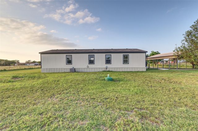 8344 Fm 697, Whitewright, TX 75491