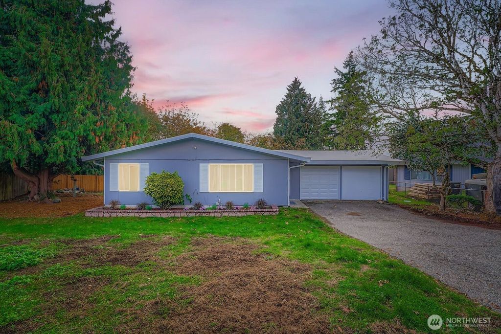 3203 S 220th Street, Seatac, WA 98198
