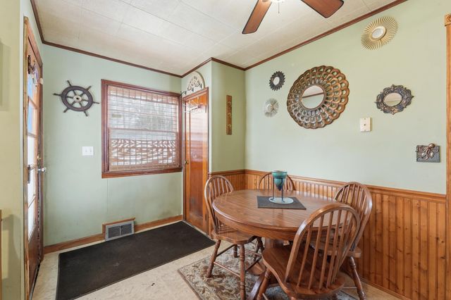 5785 S 550 E, Wolcottville, IN 46795