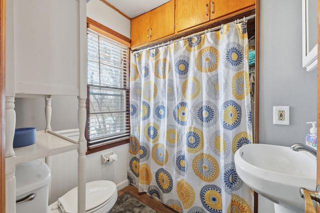 5785 S 550 E, Wolcottville, IN 46795