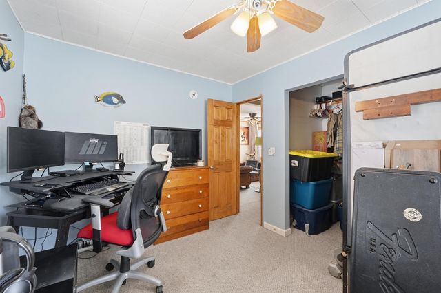 5785 S 550 E, Wolcottville, IN 46795