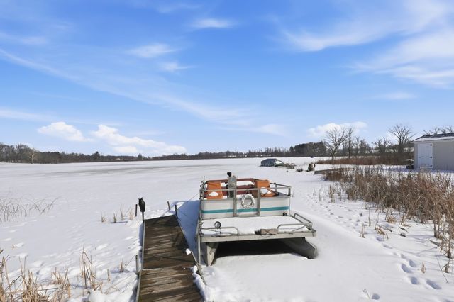 5785 S 550 E, Wolcottville, IN 46795