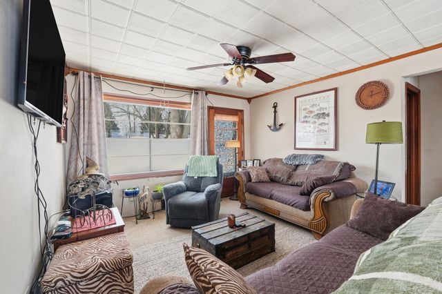 5785 S 550 E, Wolcottville, IN 46795