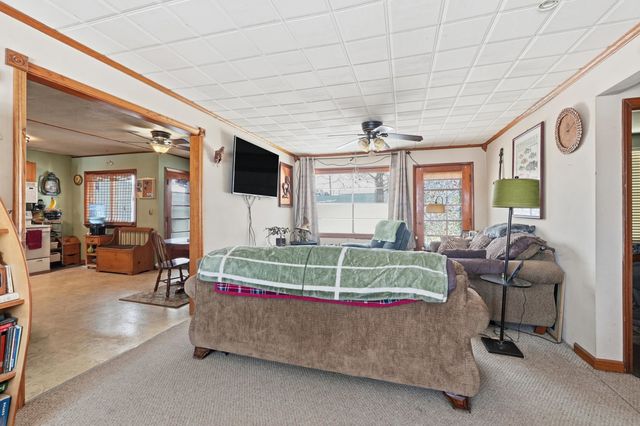 5785 S 550 E, Wolcottville, IN 46795