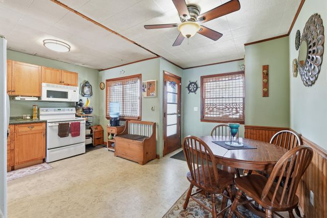 5785 S 550 E, Wolcottville, IN 46795