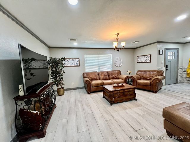 9892 Buckaloo Bend Road, Kingston, OK 73439