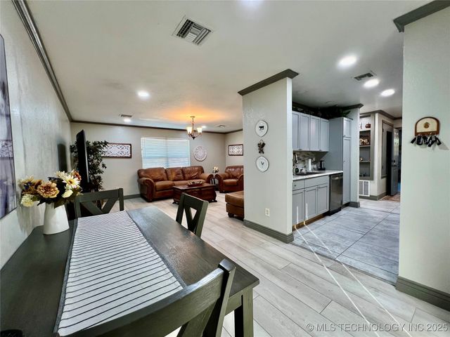 9892 Buckaloo Bend Road, Kingston, OK 73439