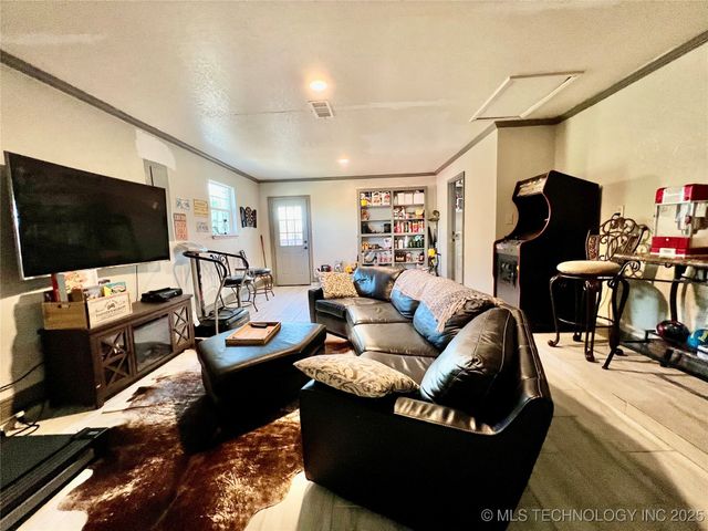 9892 Buckaloo Bend Road, Kingston, OK 73439