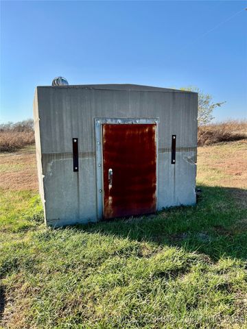 9892 Buckaloo Bend Road, Kingston, OK 73439