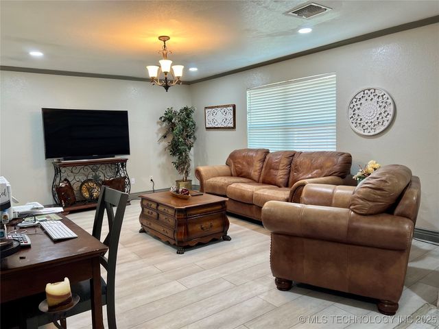 9892 Buckaloo Bend Road, Kingston, OK 73439