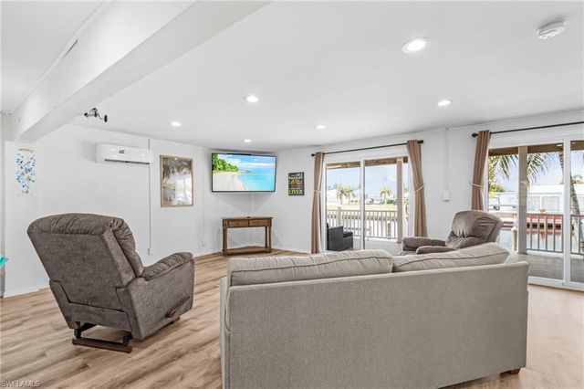 12277 Boat Shell DR, Matlacha Isles, FL 33991