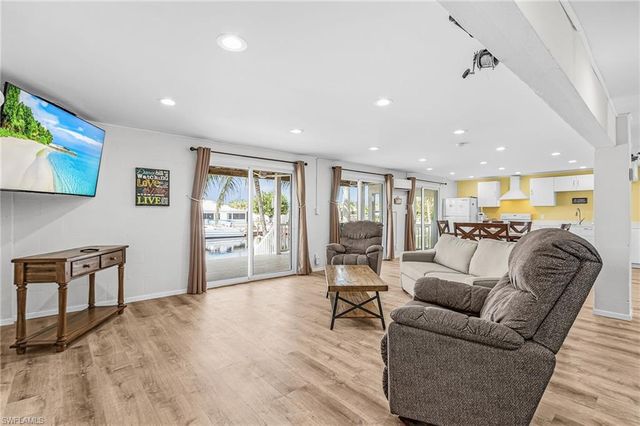 12277 Boat Shell DR, Matlacha Isles, FL 33991