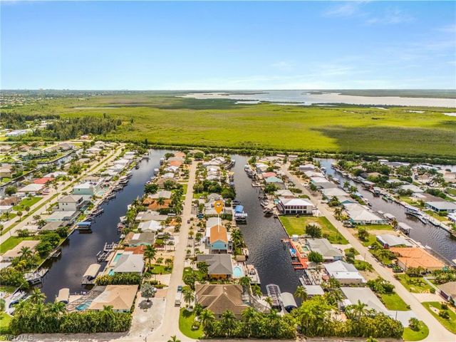 12277 Boat Shell DR, Matlacha Isles, FL 33991
