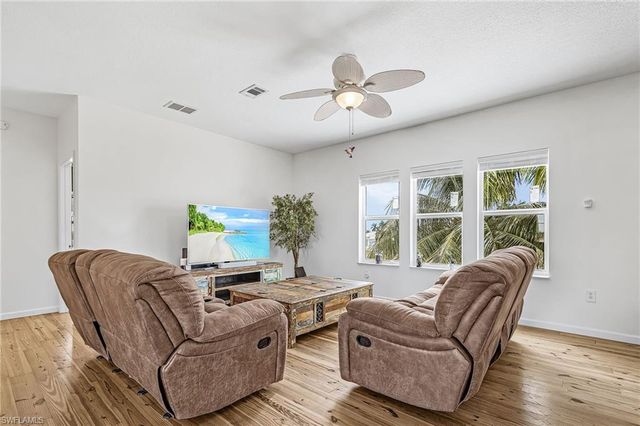 12277 Boat Shell DR, Matlacha Isles, FL 33991