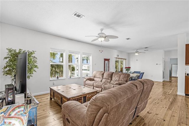 12277 Boat Shell DR, Matlacha Isles, FL 33991