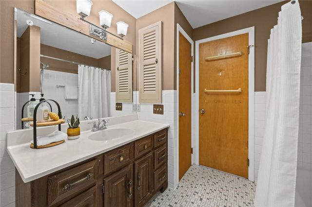 12 Buchanan Road, Pittsford, NY 14534