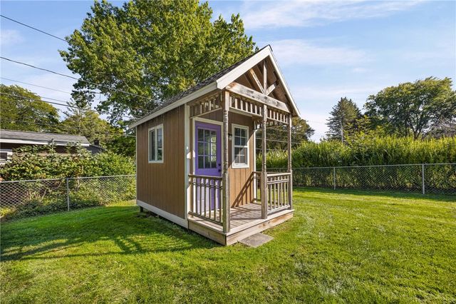 12 Buchanan Road, Pittsford, NY 14534