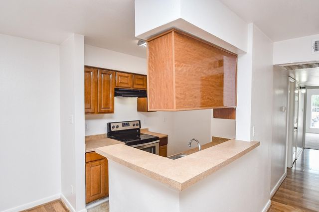 10100 S Gessner Road 308, Houston, TX 77071