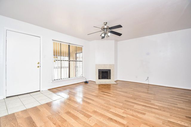 10100 S Gessner Road 308, Houston, TX 77071
