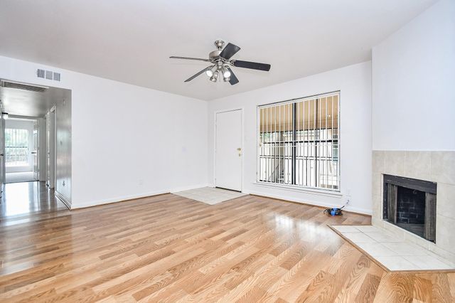 10100 S Gessner Road 308, Houston, TX 77071