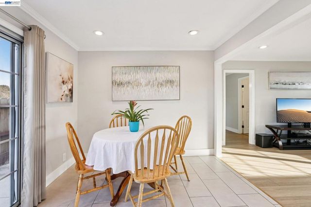 7865 7865 Tamarack Dr, Dublin, CA 94568