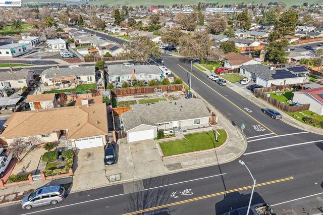 7865 7865 Tamarack Dr, Dublin, CA 94568