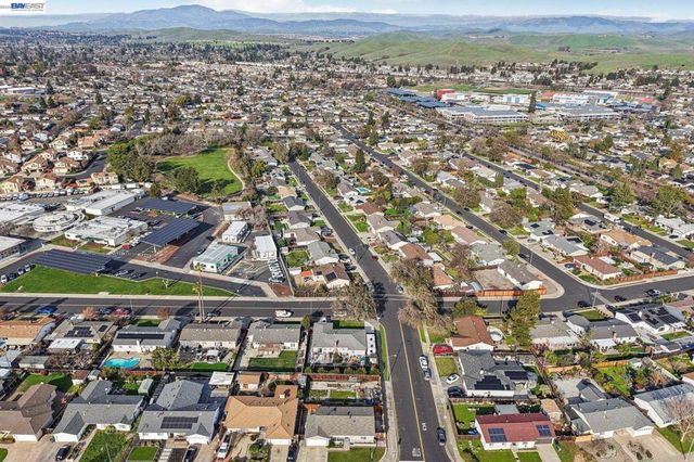 7865 7865 Tamarack Dr, Dublin, CA 94568