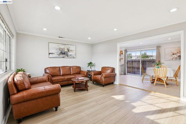 7865 7865 Tamarack Dr, Dublin, CA 94568