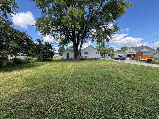 114 E Grant Street, Osceola, IA 50213