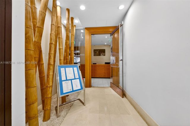 200 Biscayne Boulevard Way 5010, Miami, FL 33131