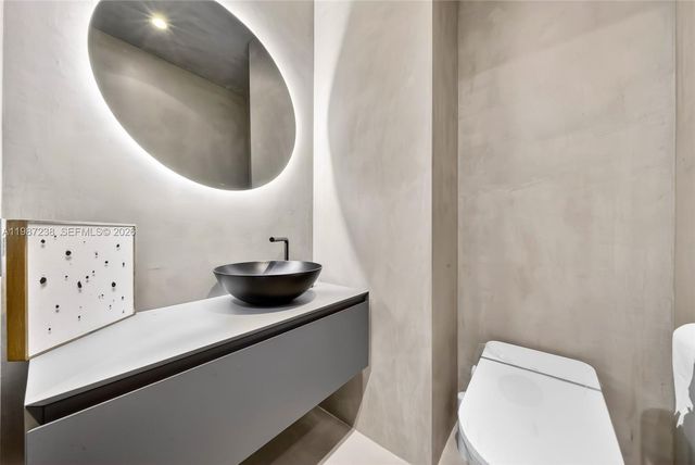 200 Biscayne Boulevard Way 5010, Miami, FL 33131