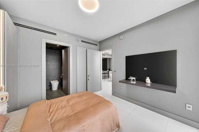 200 Biscayne Boulevard Way 5010, Miami, FL 33131