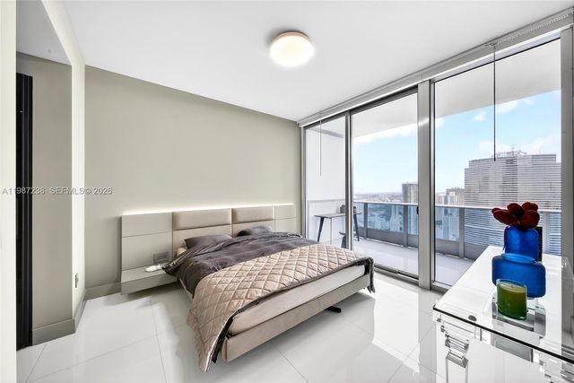 200 Biscayne Boulevard Way 5010, Miami, FL 33131