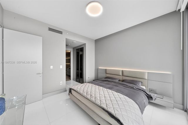 200 Biscayne Boulevard Way 5010, Miami, FL 33131