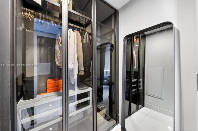 200 Biscayne Boulevard Way 5010, Miami, FL 33131