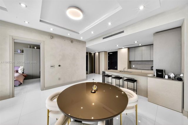 200 Biscayne Boulevard Way 5010, Miami, FL 33131