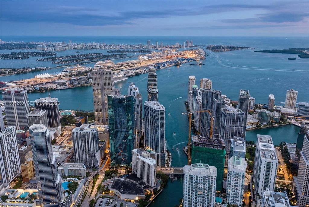 200 Biscayne Boulevard Way 5010, Miami, FL 33131