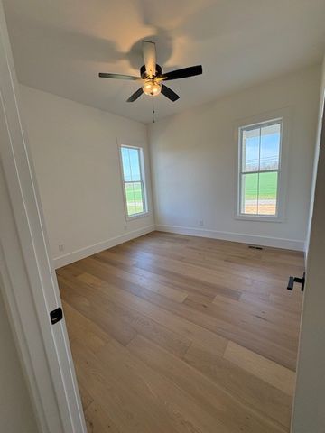 2622 Deer Creek Ln, White House, TN 37188