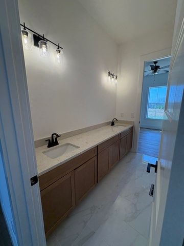 2622 Deer Creek Ln, White House, TN 37188