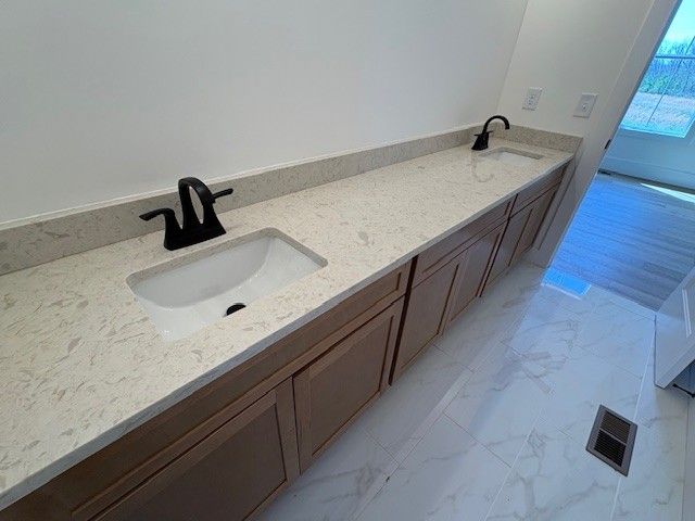 2622 Deer Creek Ln, White House, TN 37188