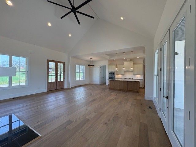 2622 Deer Creek Ln, White House, TN 37188