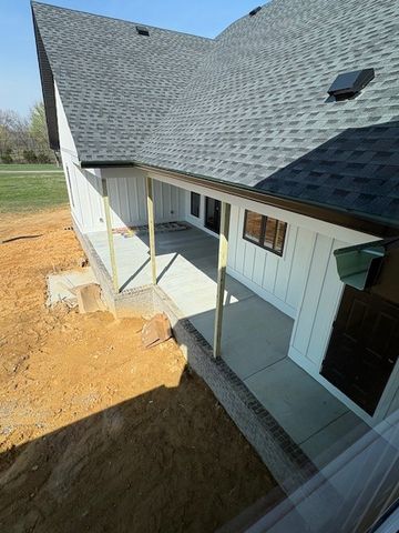 2622 Deer Creek Ln, White House, TN 37188