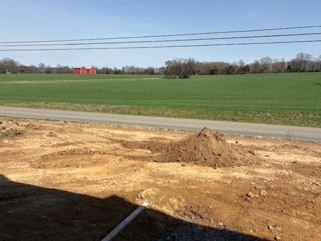 2622 Deer Creek Ln, White House, TN 37188